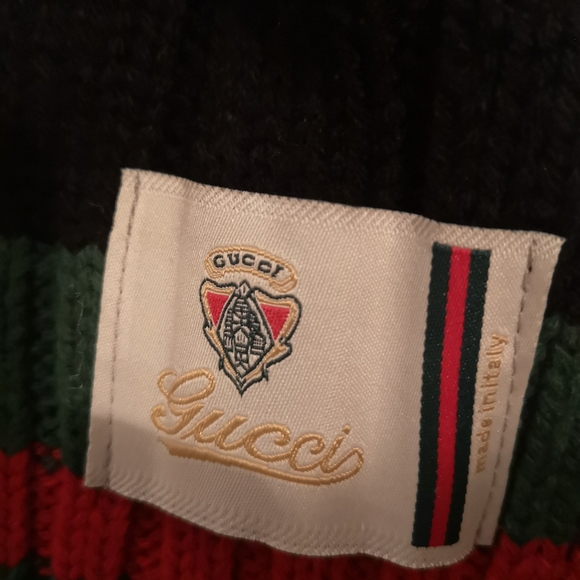 authentic Gucci scarf - Picture 5 of 11
